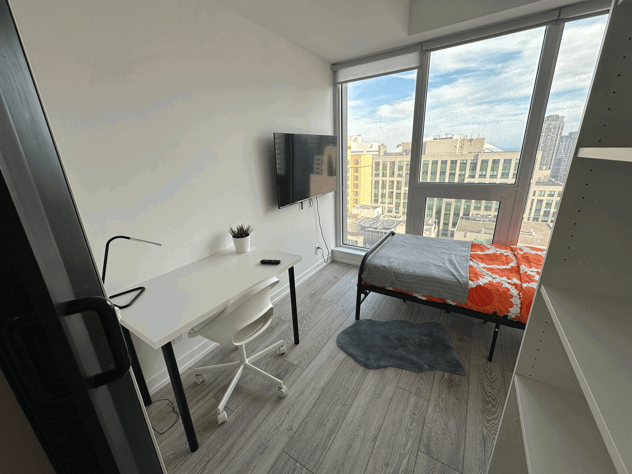 Flex  Room - Mercer Street - Toronto